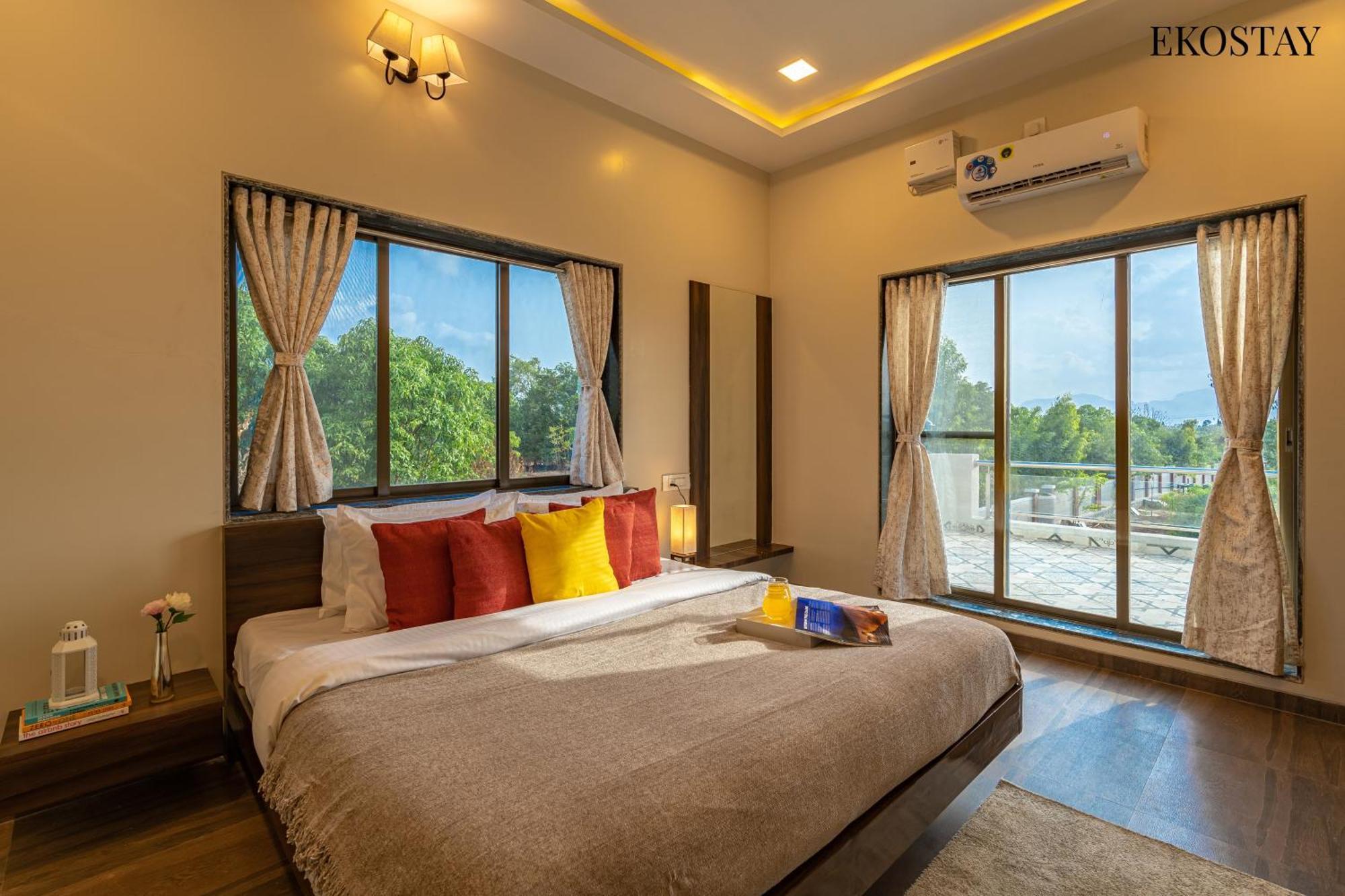 Ekostay Gold Palm Estate I Cricket Turf I Rain Dance I 2 Acre Property 卡尔贾特 外观 照片