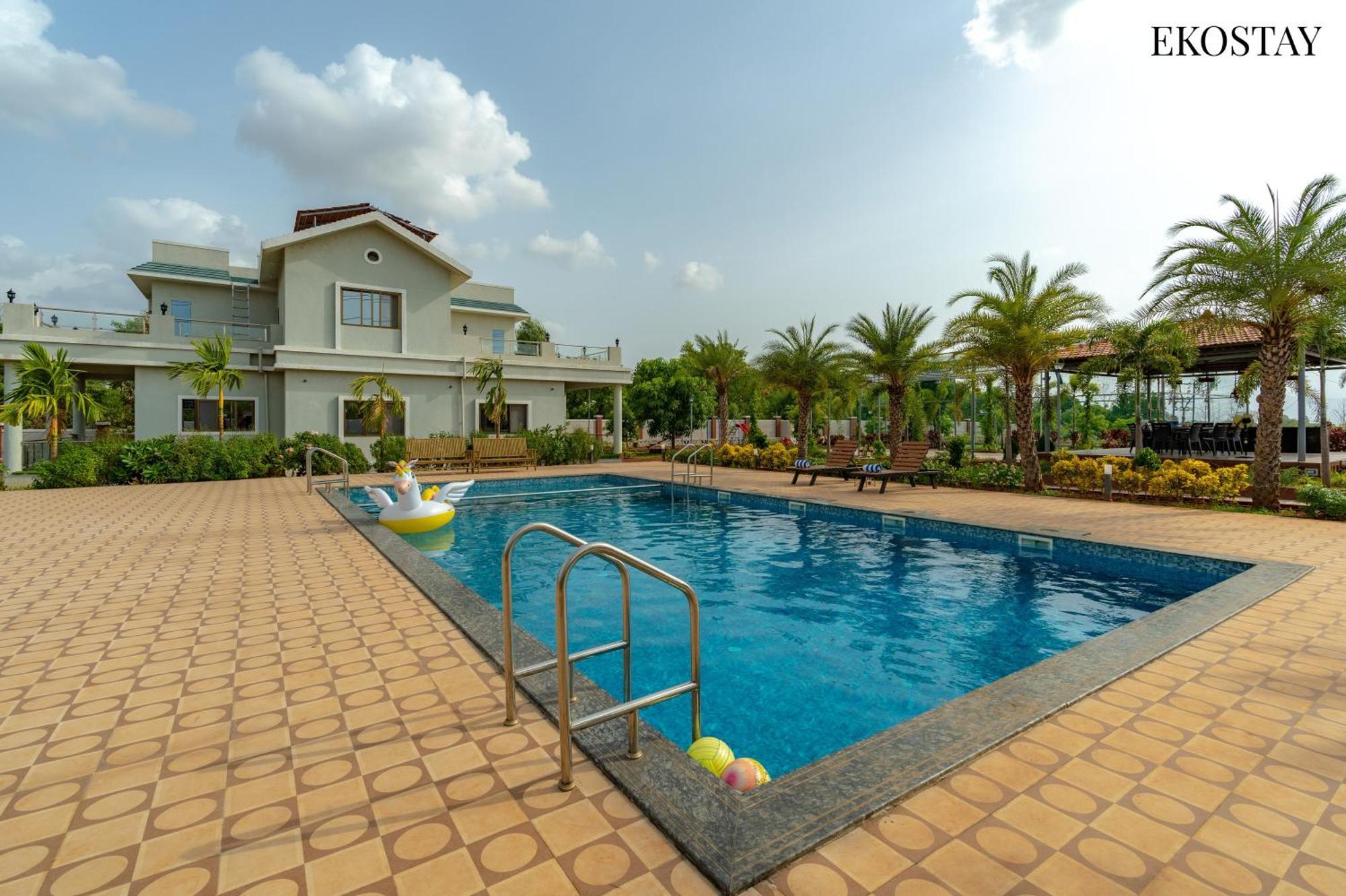 Ekostay Gold Palm Estate I Cricket Turf I Rain Dance I 2 Acre Property 卡尔贾特 外观 照片