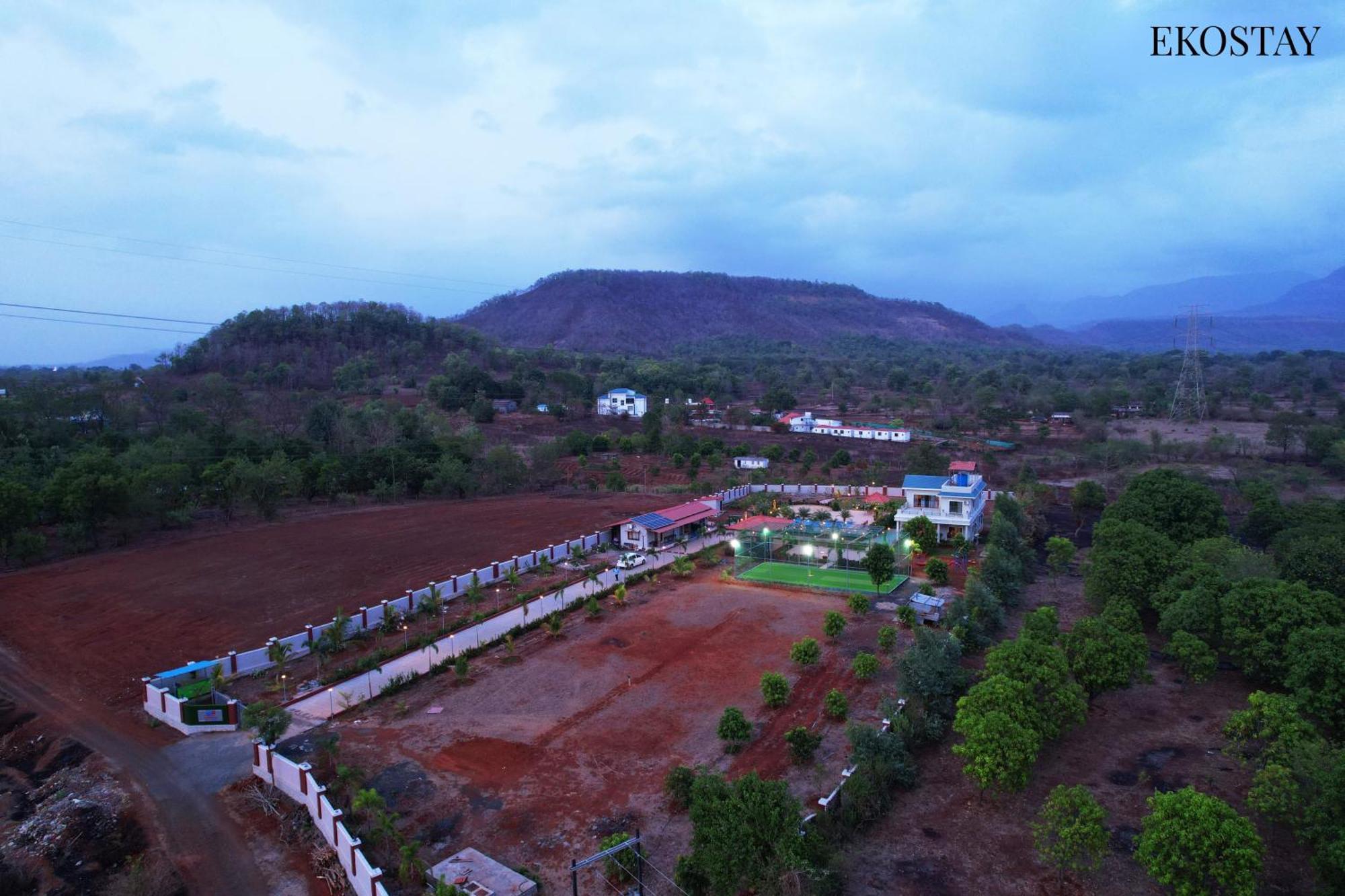 Ekostay Gold Palm Estate I Cricket Turf I Rain Dance I 2 Acre Property 卡尔贾特 外观 照片