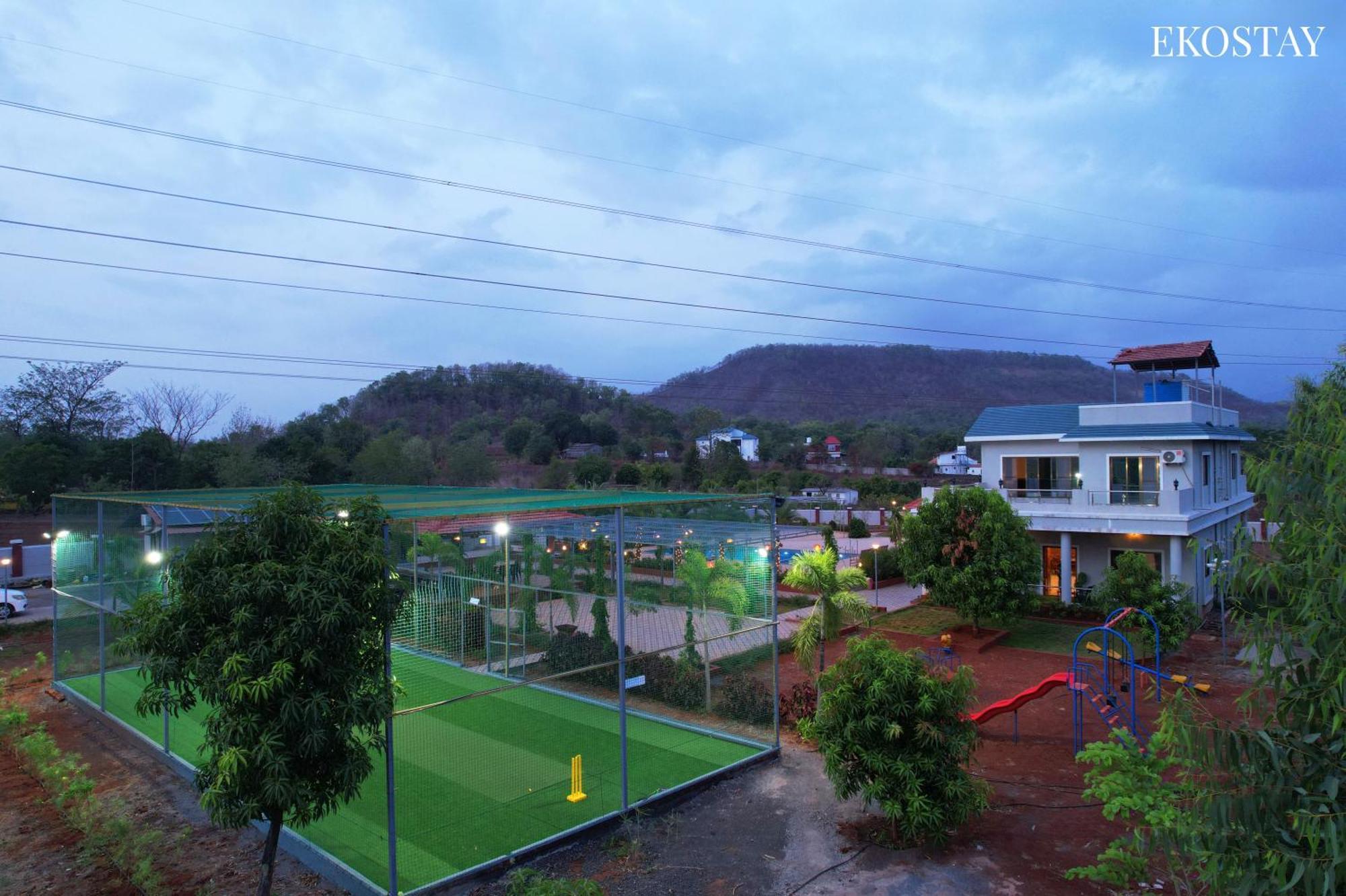 Ekostay Gold Palm Estate I Cricket Turf I Rain Dance I 2 Acre Property 卡尔贾特 外观 照片
